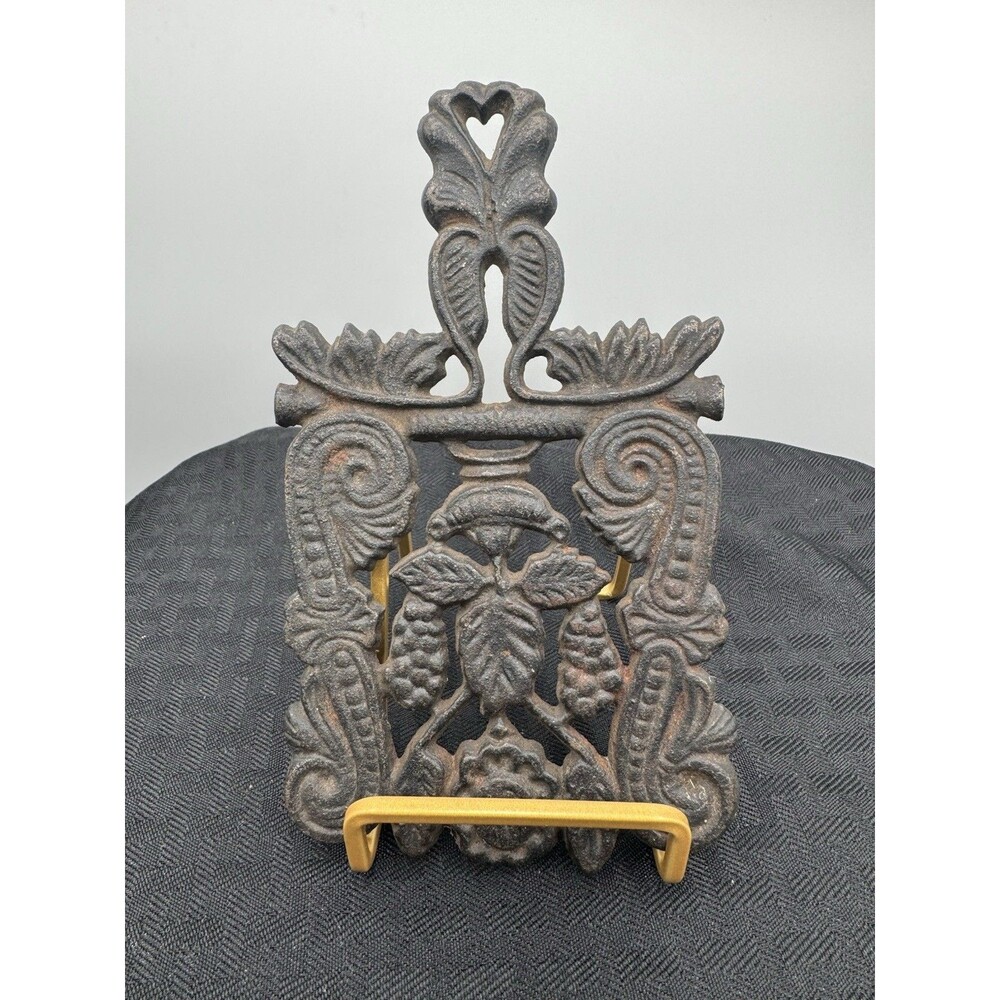 Vintage Wilton Cast Iron Footed Trivet Grapes Motif